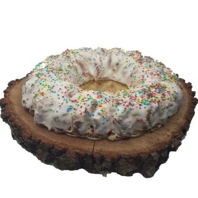 Buccellato-con-Glassa-Tipico-Dolce-Siciliano-farcito-con-fichi-secchi