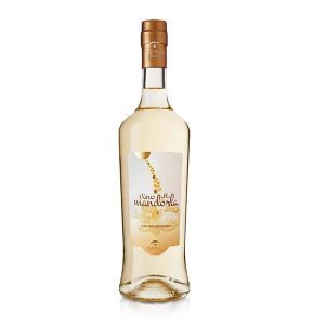 Vino-Aromatizzato-alla-Mandorla-Punico-Liquori-