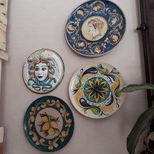 Botteghe e Piccoli Negozi di Artigianato Tipico e Moderno Siciliano Ceramica Trinacria Vendita (6)