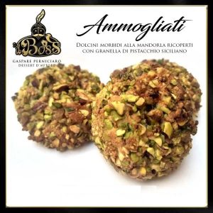 Ammogliati-Pasticcini-di-Mandorla-Ricoperti-di-Granella-di-Pistacchio-Siciliano